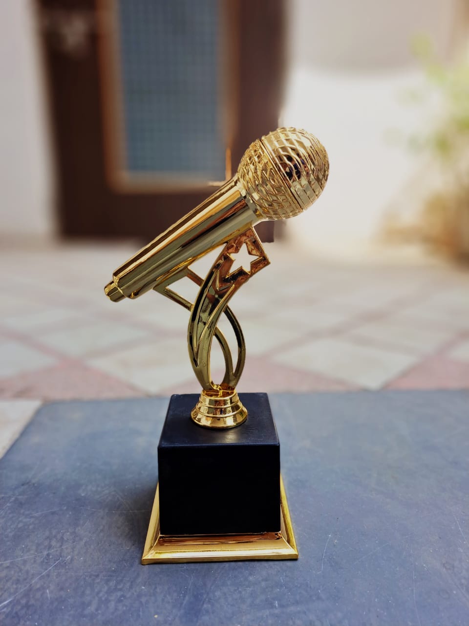 Mic Trophy Singer Trophy