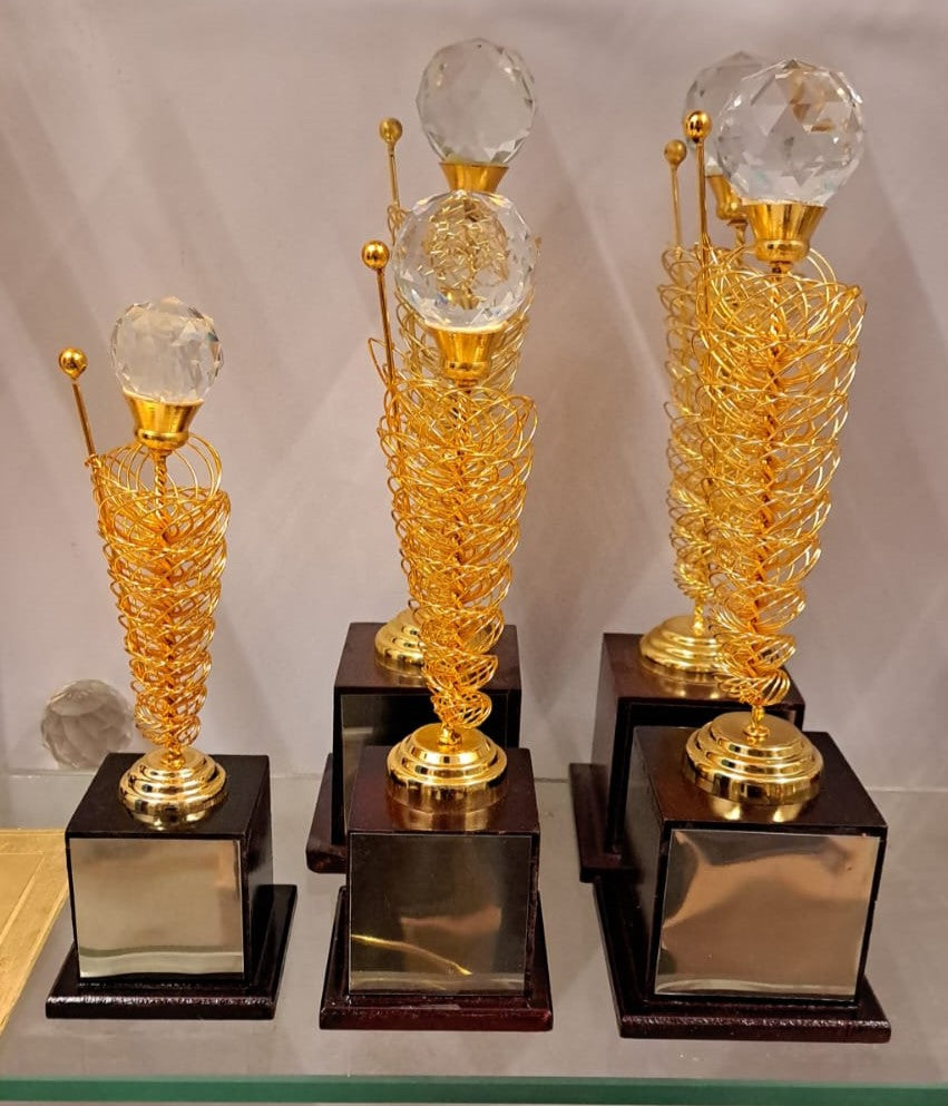 4032 Golden Diamond Trophy