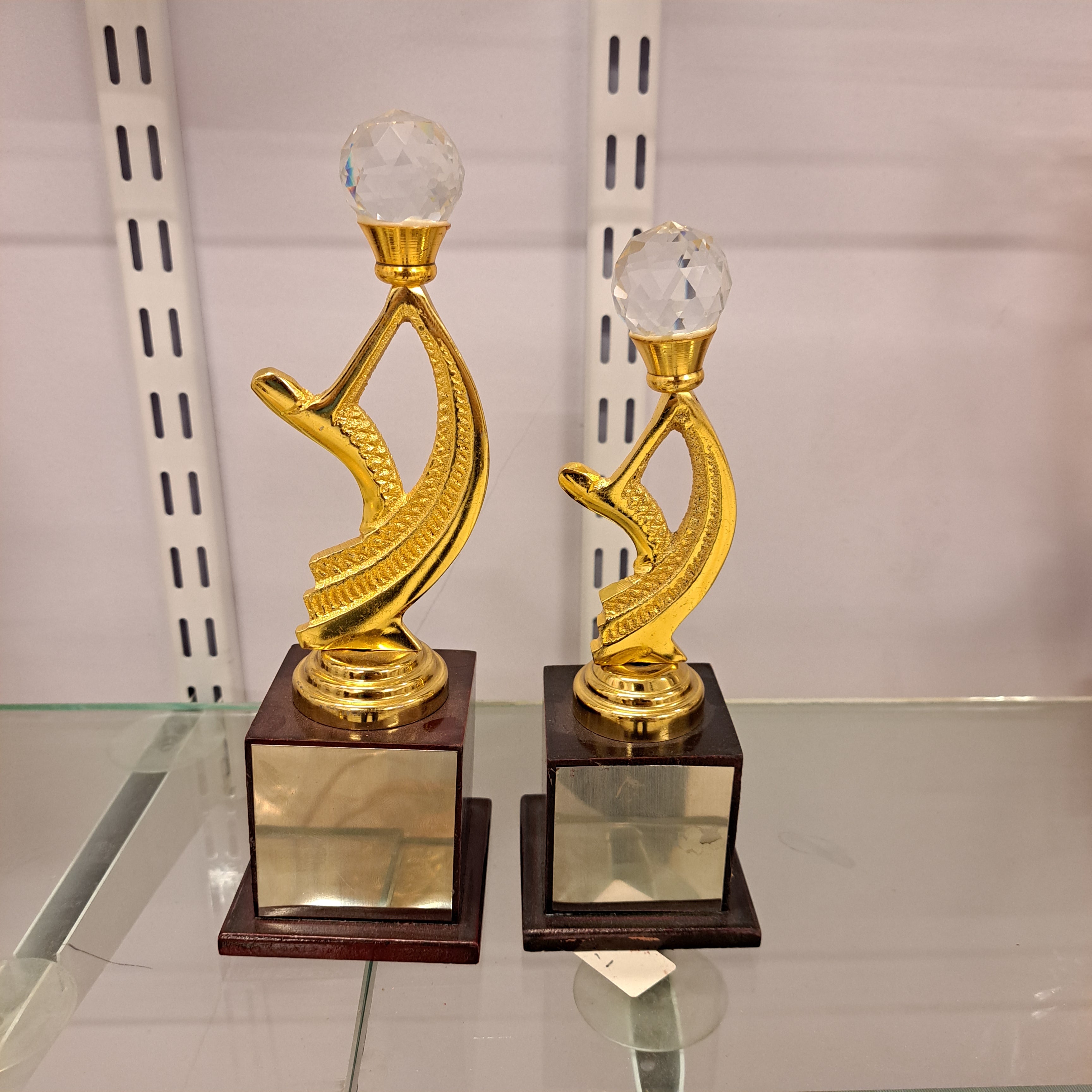 3913 Diamond Golden Trophy