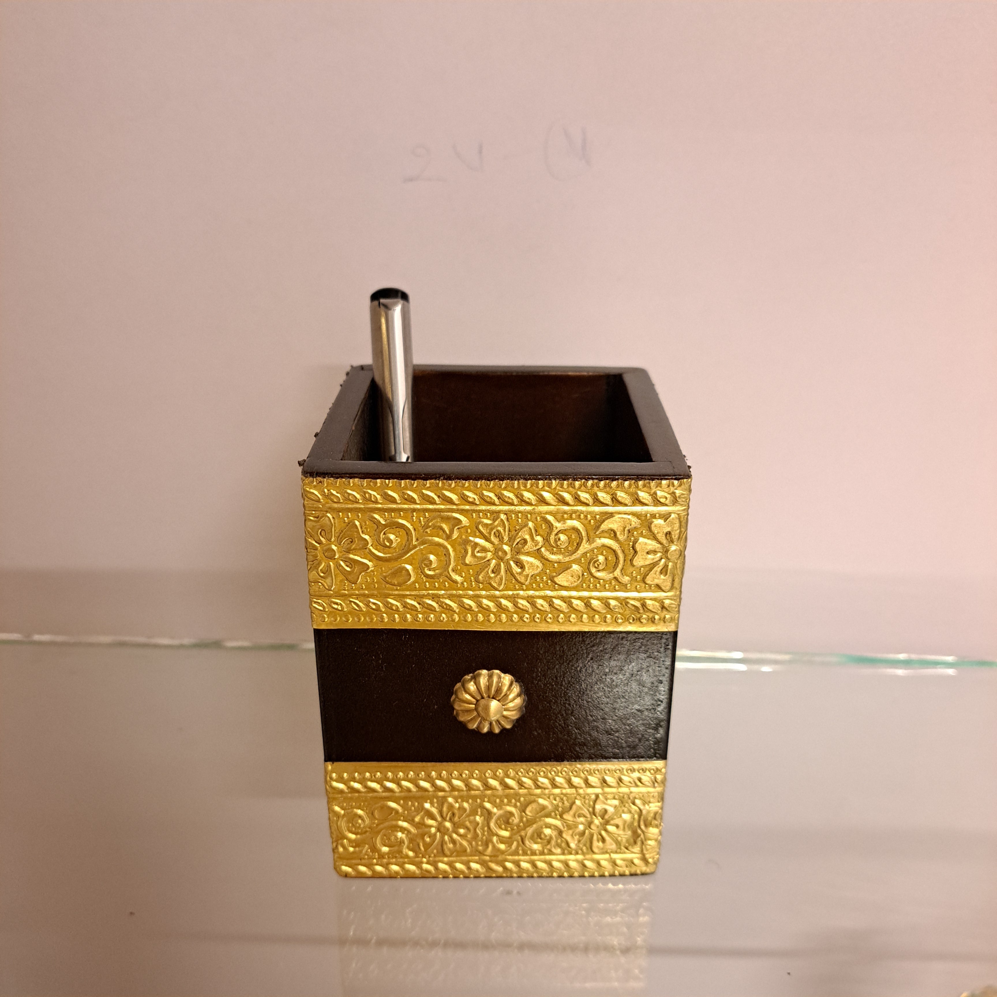 Premium Pen Stand