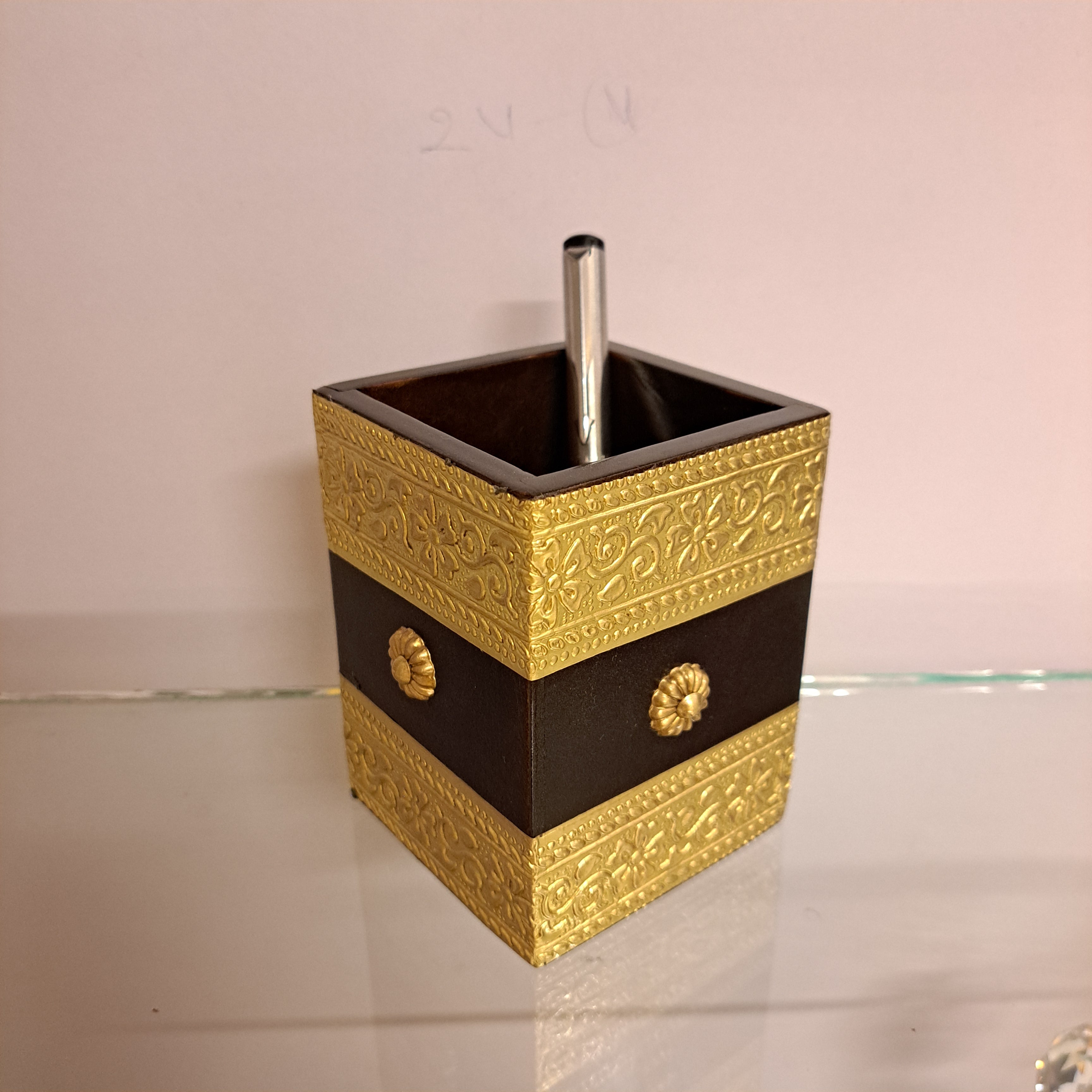 Premium Pen Stand