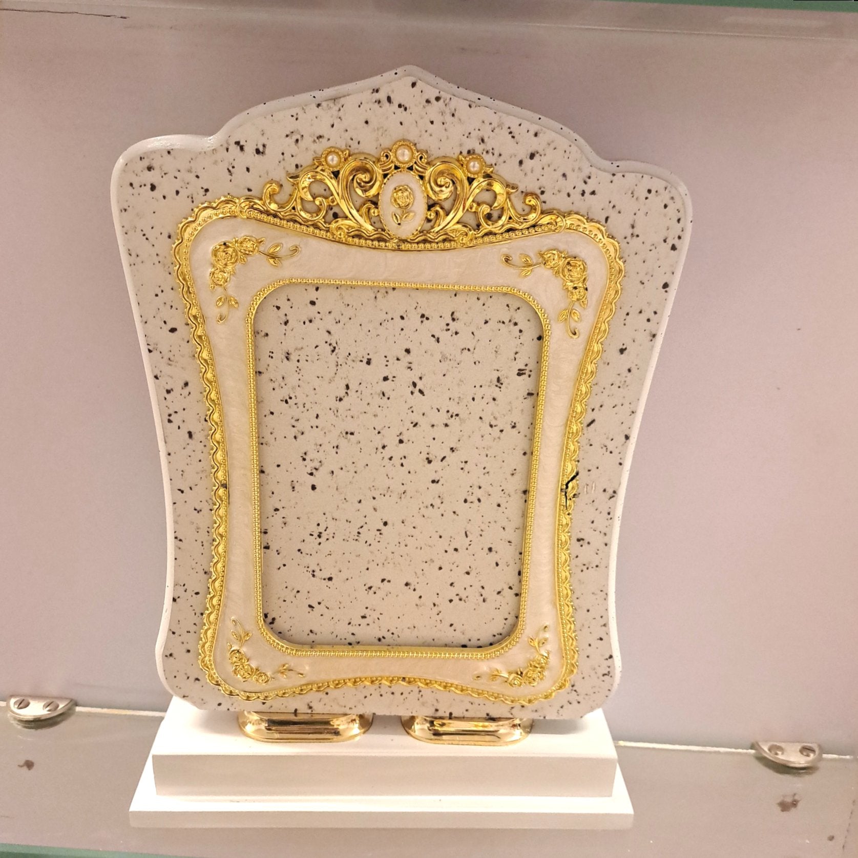 57 White Square Memento Marble Finish