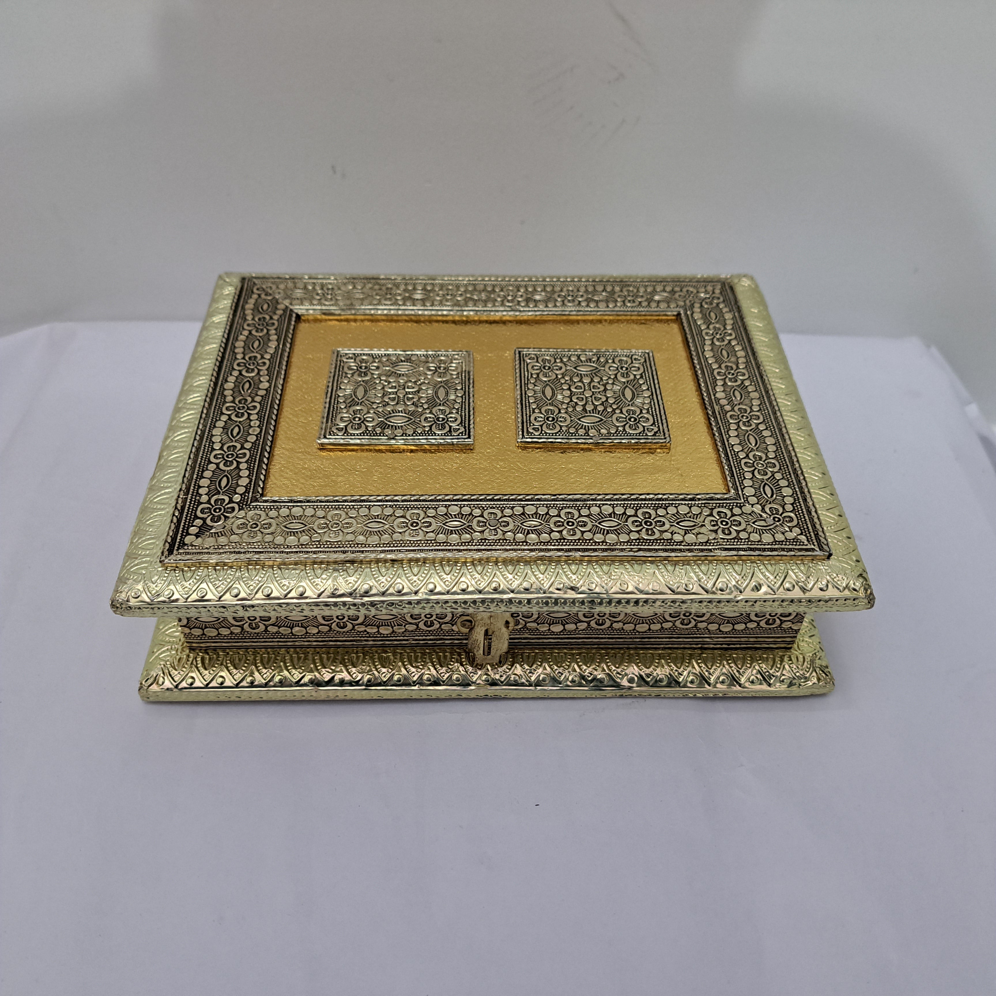 Wooden Dry Fruit Box