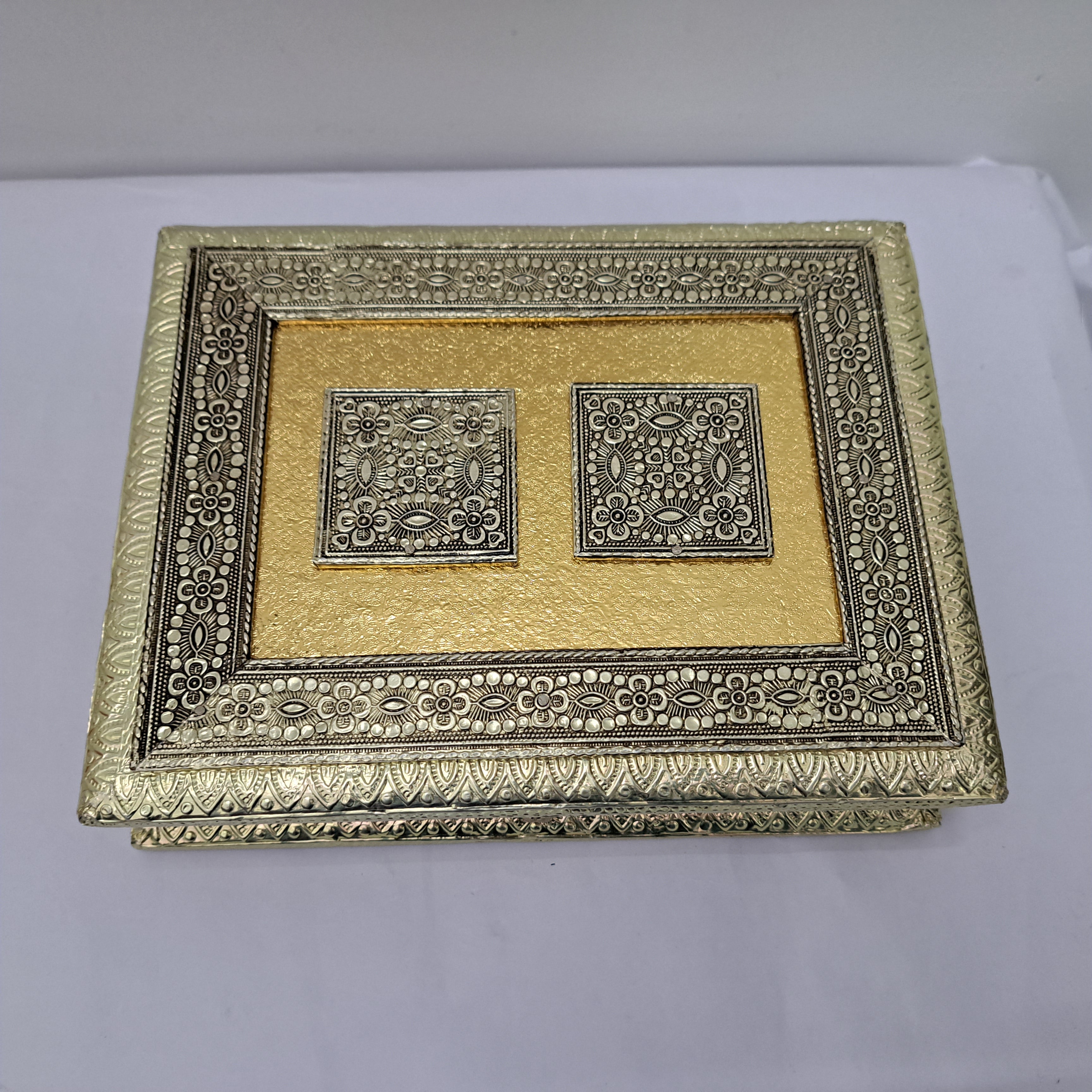 Wooden Dry Fruit Box