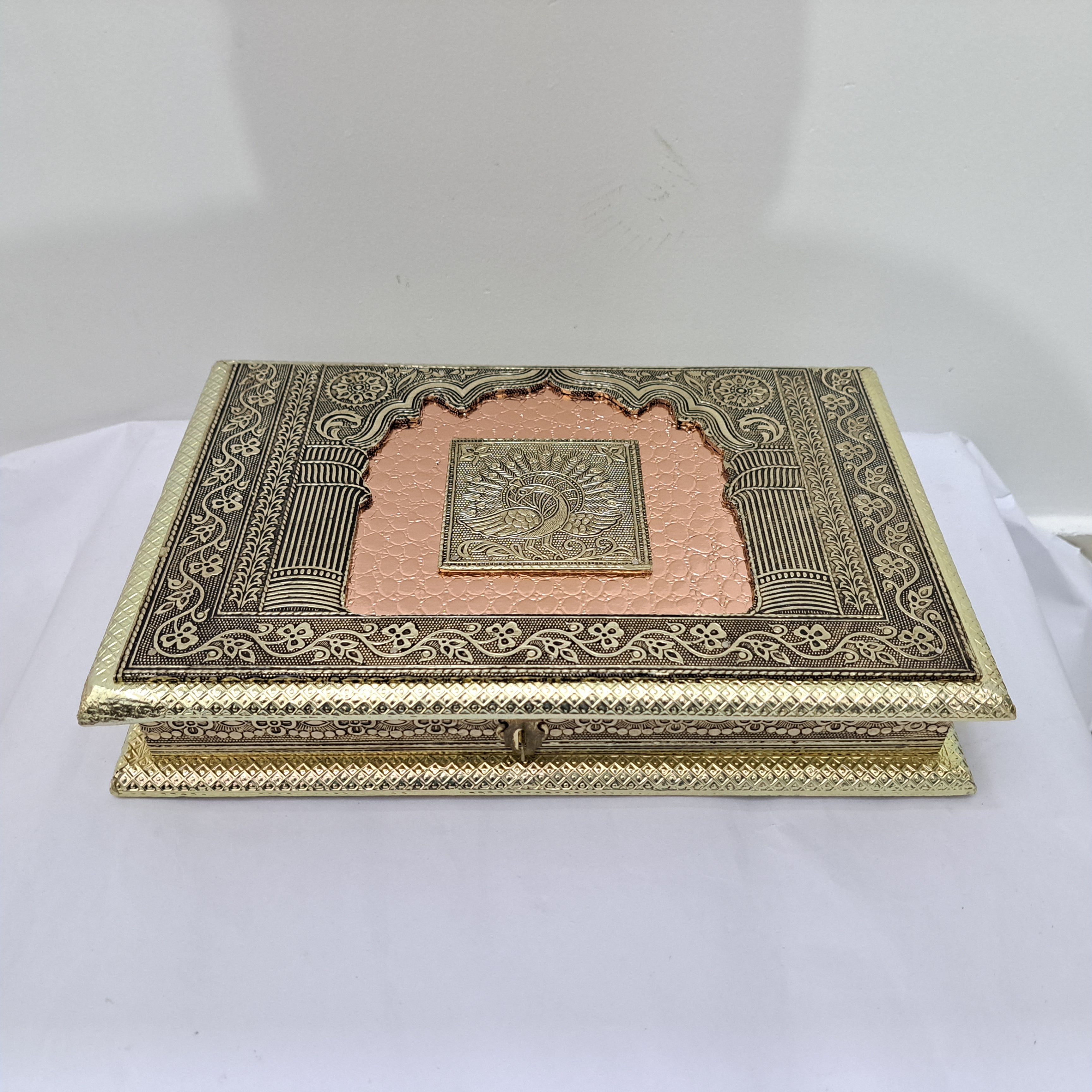 Wooden Dry Fruit Box