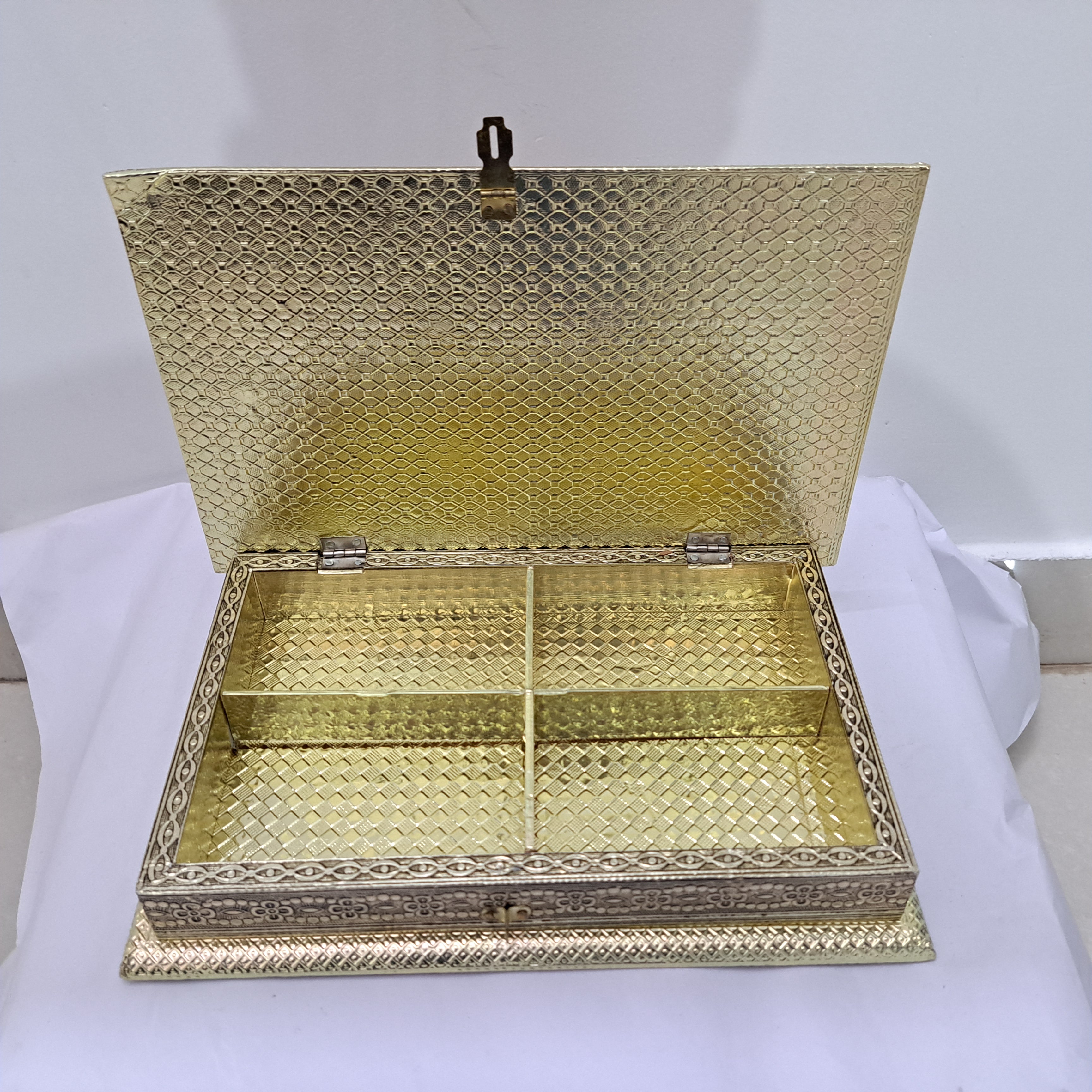 Wooden Dry Fruit Box